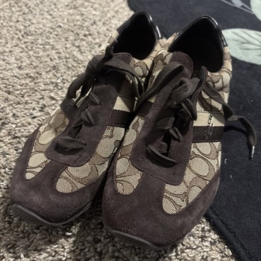 Brown Coach Women’s Kelson Sneakers With Brown Suede And Logo Size 9